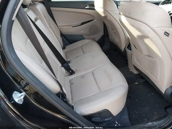 KM8J3CA44JU646419 2018 HYUNDAI TUCSON - Image 8