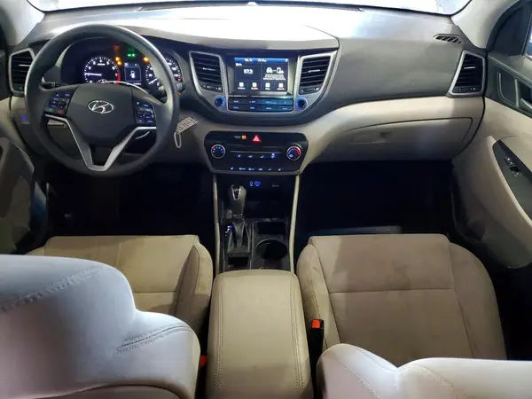 KM8J3CA44JU647781 2018 HYUNDAI TUCSON - Image 8