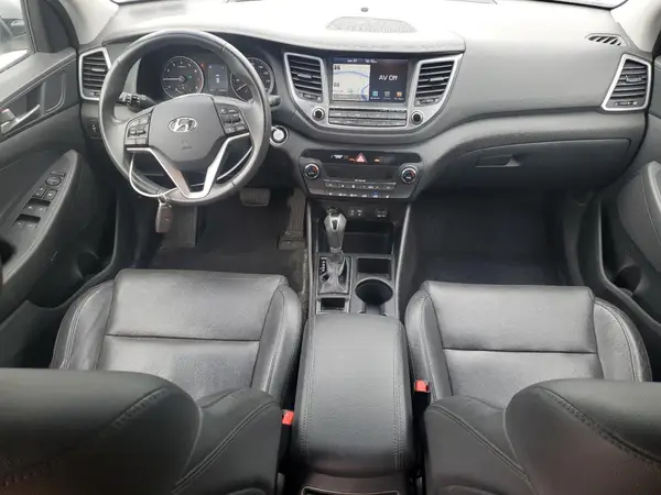 KM8J3CA44JU666833 2018 HYUNDAI TUCSON - Image 8