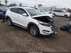 KM8J3CA44JU674463 2018 HYUNDAI TUCSON