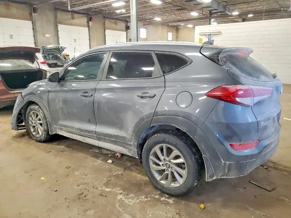 KM8J3CA44JU676553 2018 HYUNDAI TUCSON - Image 2