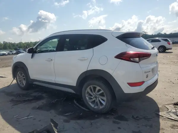 KM8J3CA44JU677492 2018 HYUNDAI TUCSON - Image 2