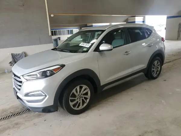 KM8J3CA44JU693272 2018 HYUNDAI TUCSON - Image 1