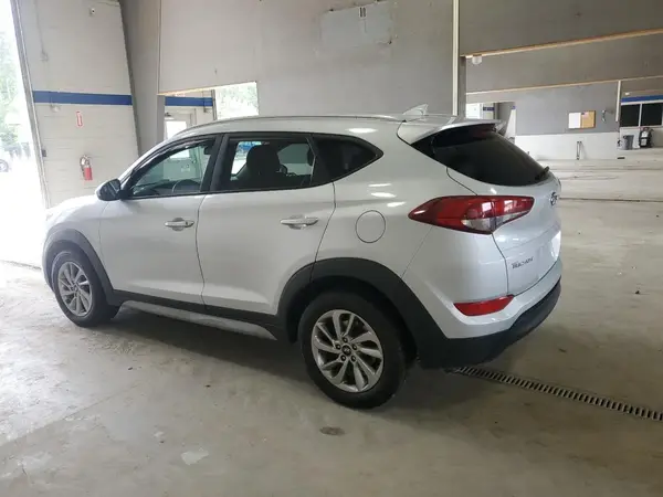 KM8J3CA44JU693272 2018 HYUNDAI TUCSON - Image 2