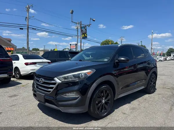 KM8J3CA44JU698147 2018 HYUNDAI TUCSON - Image 2