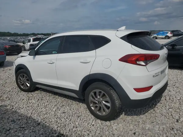 KM8J3CA44JU708241 2018 HYUNDAI TUCSON - Image 2
