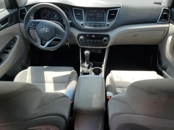 KM8J3CA44JU714797 2018 HYUNDAI TUCSON - Image 8