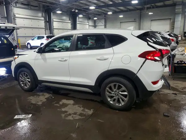 KM8J3CA44JU732054 2018 HYUNDAI TUCSON - Image 2