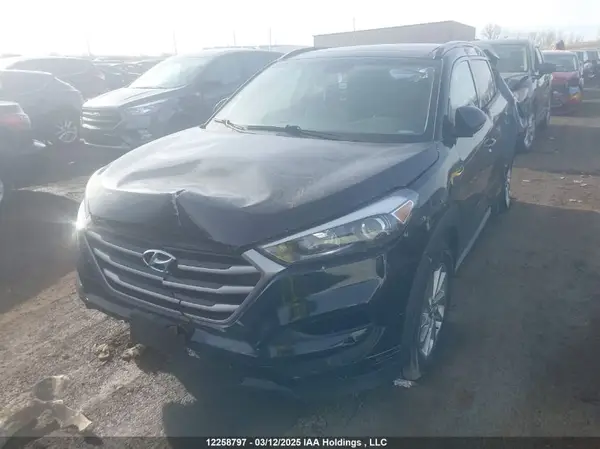 KM8J3CA44JU732099 2018 HYUNDAI TUCSON - Image 2
