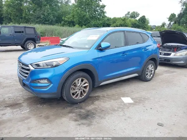 KM8J3CA44JU737481 2018 HYUNDAI TUCSON - Image 2