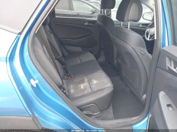 KM8J3CA44JU737481 2018 HYUNDAI TUCSON - Image 8