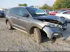 KM8J3CA44JU740994 2018 HYUNDAI TUCSON