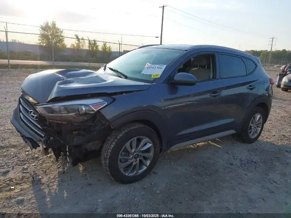 KM8J3CA44JU740994 2018 HYUNDAI TUCSON - Image 2
