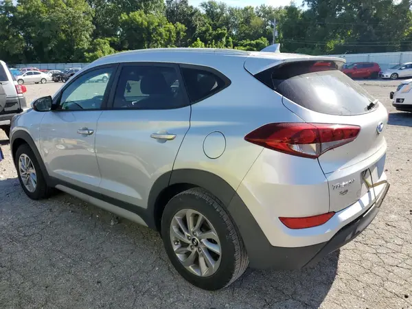 KM8J3CA44JU743796 2018 HYUNDAI TUCSON - Image 2