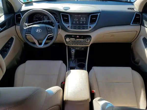KM8J3CA44JU748397 2018 HYUNDAI TUCSON - Image 8