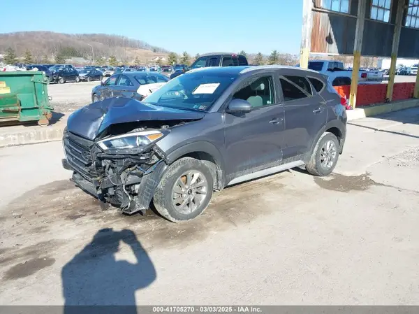 KM8J3CA44JU756791 2018 HYUNDAI TUCSON - Image 2