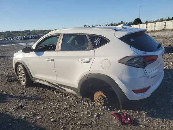 KM8J3CA44JU757195 2018 HYUNDAI TUCSON - Image 2