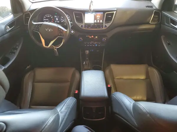 KM8J3CA44JU760484 2018 HYUNDAI TUCSON - Image 8