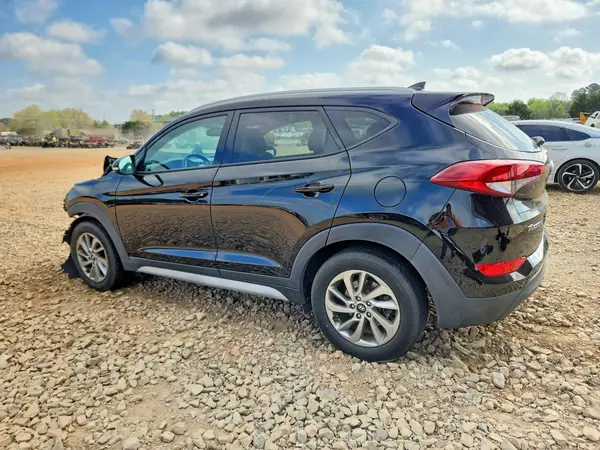 KM8J3CA44JU767094 2018 HYUNDAI TUCSON - Image 2