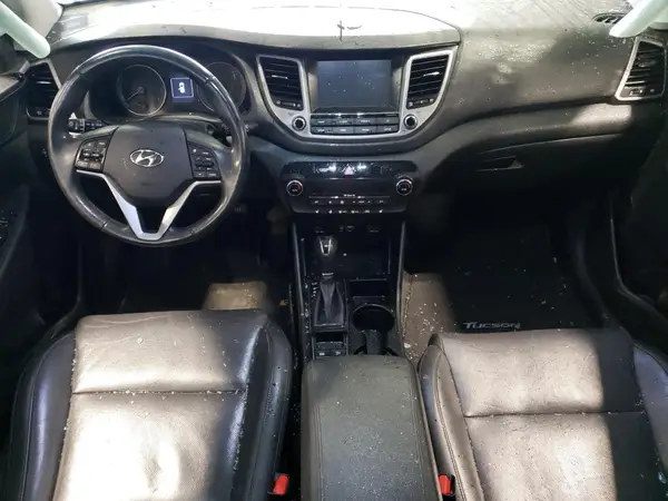 KM8J3CA44JU768424 2018 HYUNDAI TUCSON - Image 8