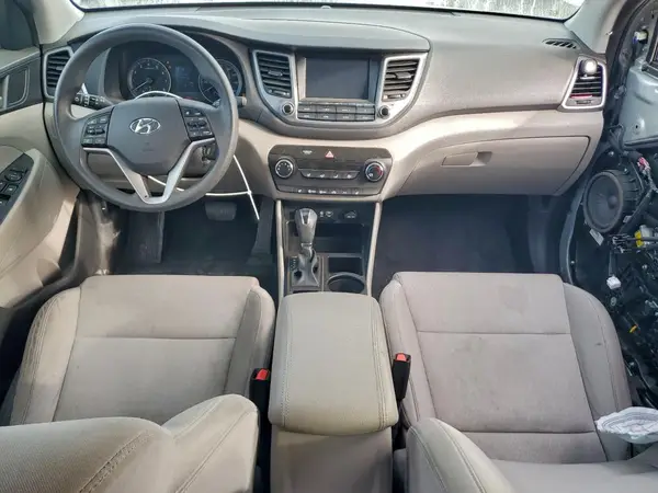 KM8J3CA44JU771291 2018 HYUNDAI TUCSON - Image 8