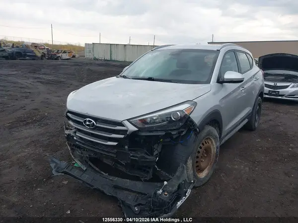 KM8J3CA44JU786258 2018 HYUNDAI TUCSON - Image 2