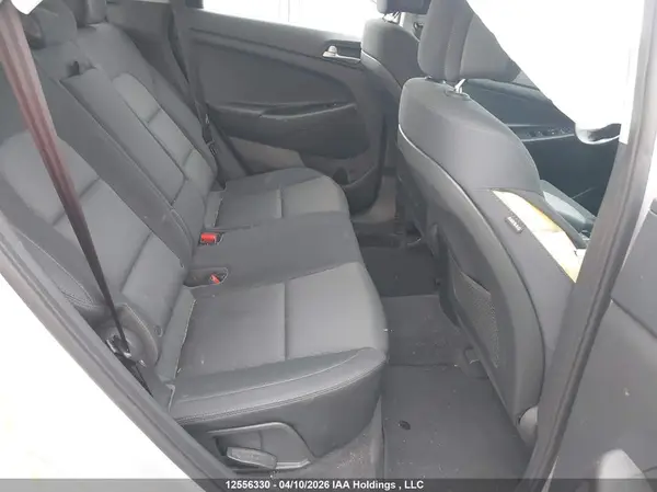 KM8J3CA44JU786258 2018 HYUNDAI TUCSON - Image 8