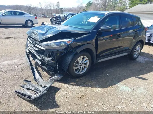 KM8J3CA44JU799558 2018 HYUNDAI TUCSON - Image 2