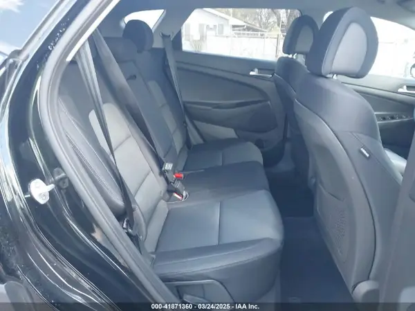 KM8J3CA44JU799558 2018 HYUNDAI TUCSON - Image 8