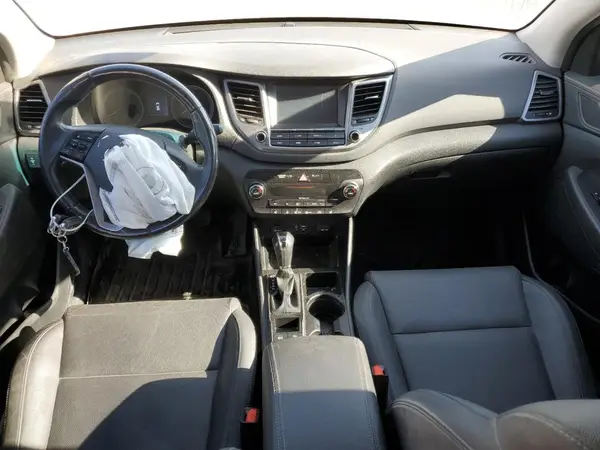 KM8J3CA44JU809652 2018 HYUNDAI TUCSON - Image 8