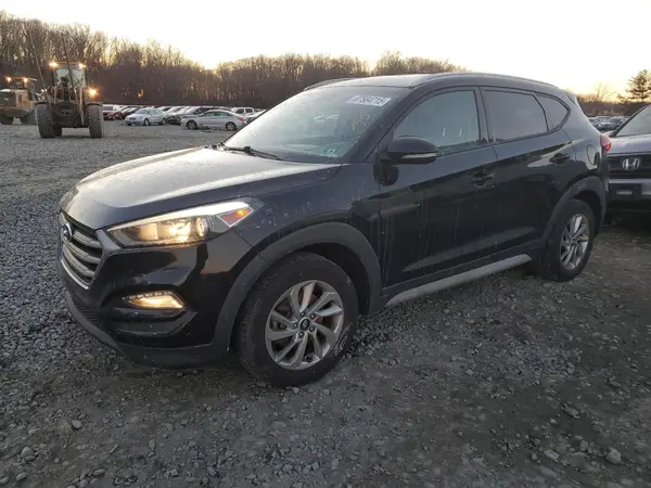 KM8J3CA44JU830758 2018 HYUNDAI TUCSON - Image 1