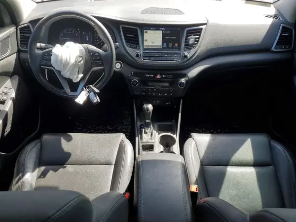 KM8J3CA44JU834566 2018 HYUNDAI TUCSON - Image 8