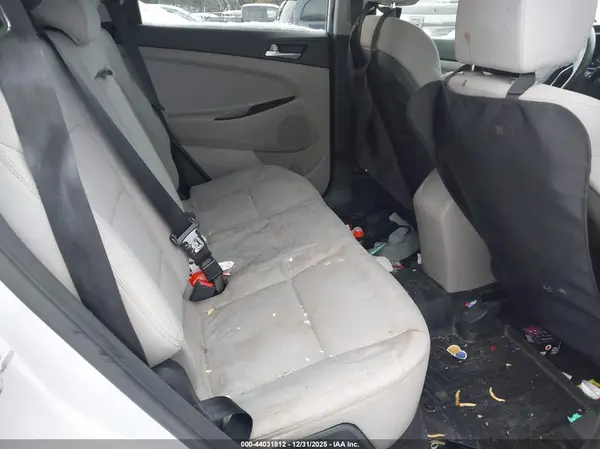 KM8J3CA44KU040071 2019 HYUNDAI TUCSON - Image 8