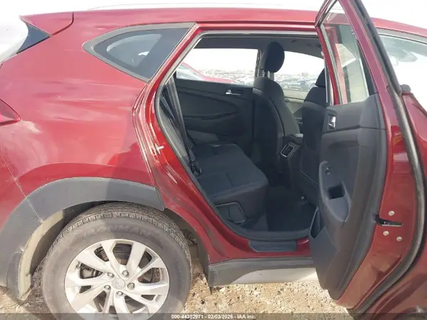 KM8J3CA44KU047859 2019 HYUNDAI TUCSON - Image 8