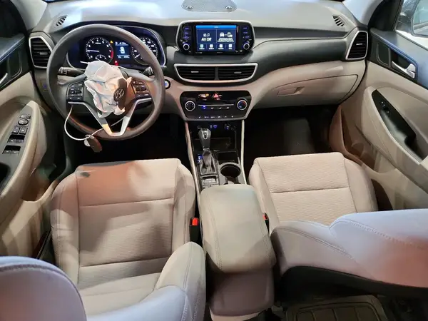 KM8J3CA44KU062829 2019 HYUNDAI TUCSON - Image 8