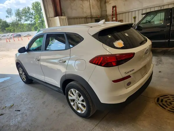 KM8J3CA44KU069537 2019 HYUNDAI TUCSON - Image 2