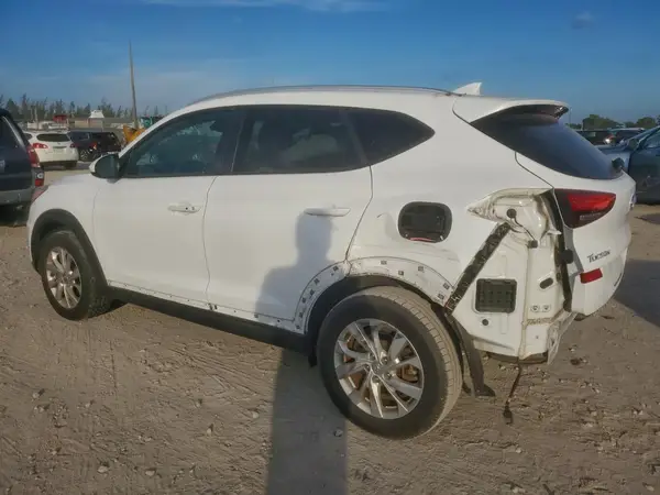 KM8J3CA44KU968026 2019 HYUNDAI TUCSON - Image 2