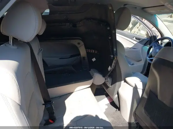 KM8J3CA44KU997932 2019 HYUNDAI TUCSON - Image 8