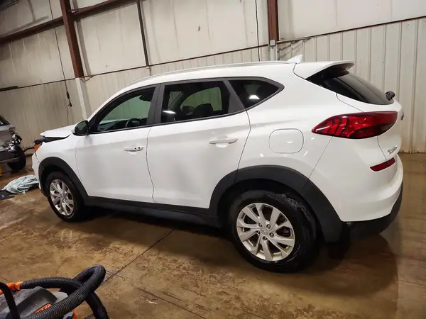 KM8J3CA44LU147056 2020 HYUNDAI TUCSON - Image 2