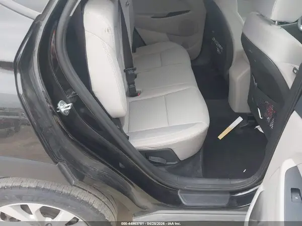 KM8J3CA44MU299758 2021 HYUNDAI TUCSON - Image 8