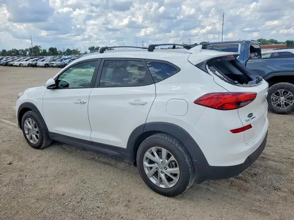 KM8J3CA44MU310600 2021 HYUNDAI TUCSON - Image 2
