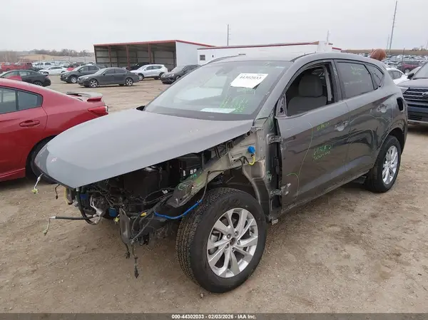 KM8J3CA44MU316543 2021 HYUNDAI TUCSON - Image 2