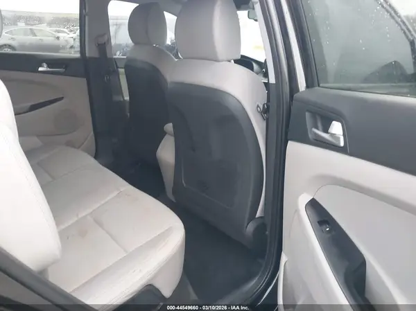 KM8J3CA44MU325324 2021 HYUNDAI TUCSON - Image 8