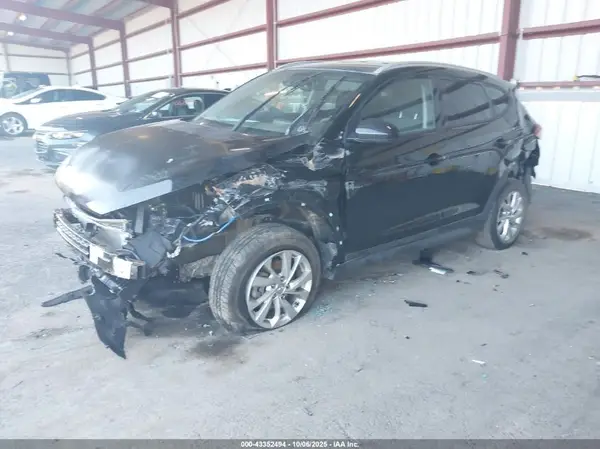 KM8J3CA44MU365693 2021 HYUNDAI TUCSON - Image 2