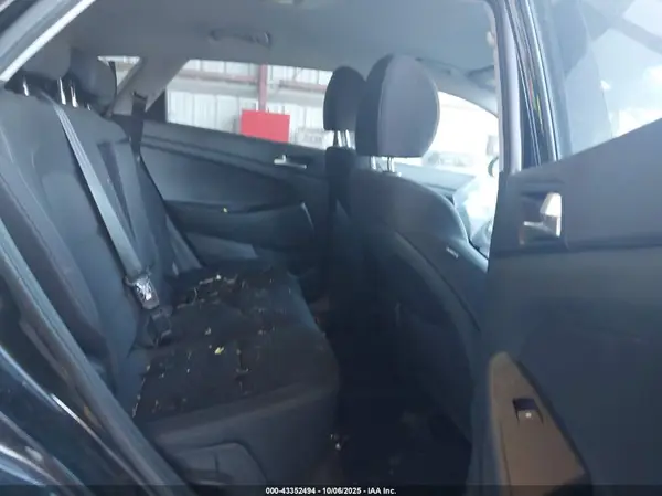 KM8J3CA44MU365693 2021 HYUNDAI TUCSON - Image 8