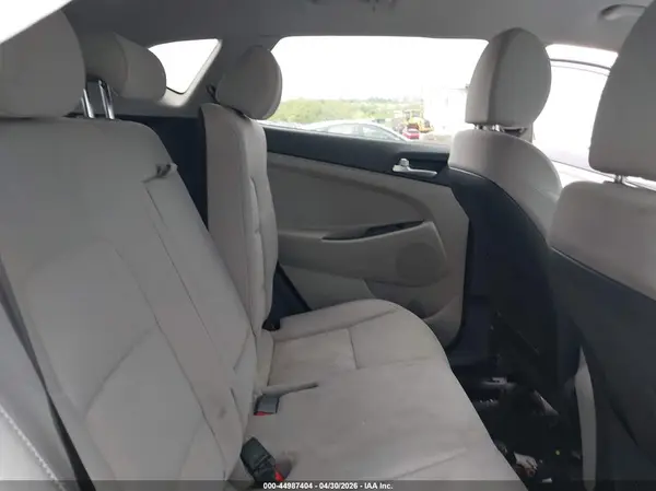 KM8J3CA44MU373678 2021 HYUNDAI TUCSON - Image 8