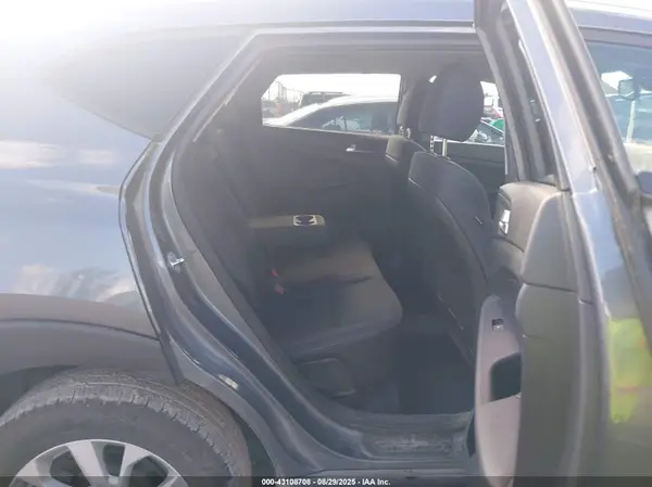 KM8J3CA44MU389802 2021 HYUNDAI TUCSON - Image 8