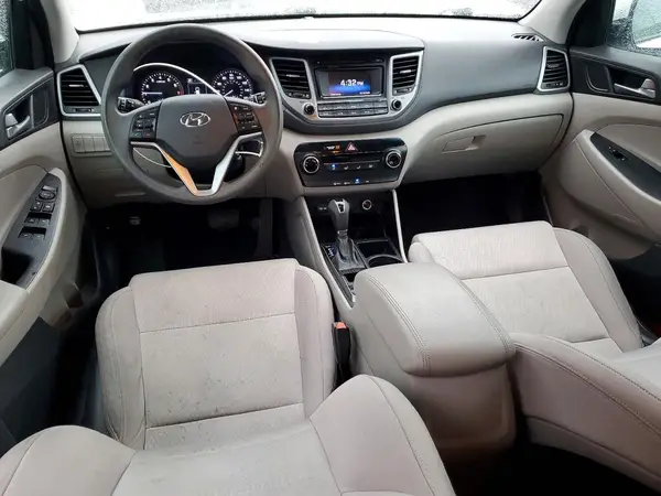 KM8J3CA45GU074267 2016 HYUNDAI TUCSON - Image 8