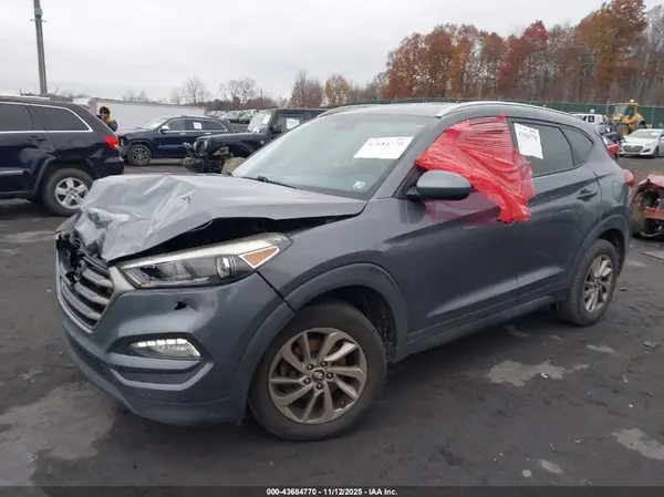 KM8J3CA45GU084300 2016 HYUNDAI TUCSON - Image 2