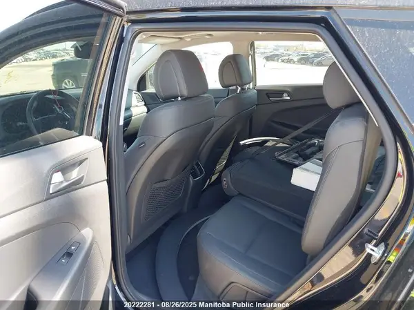 KM8J3CA45GU102083 2016 HYUNDAI TUCSON - Image 8
